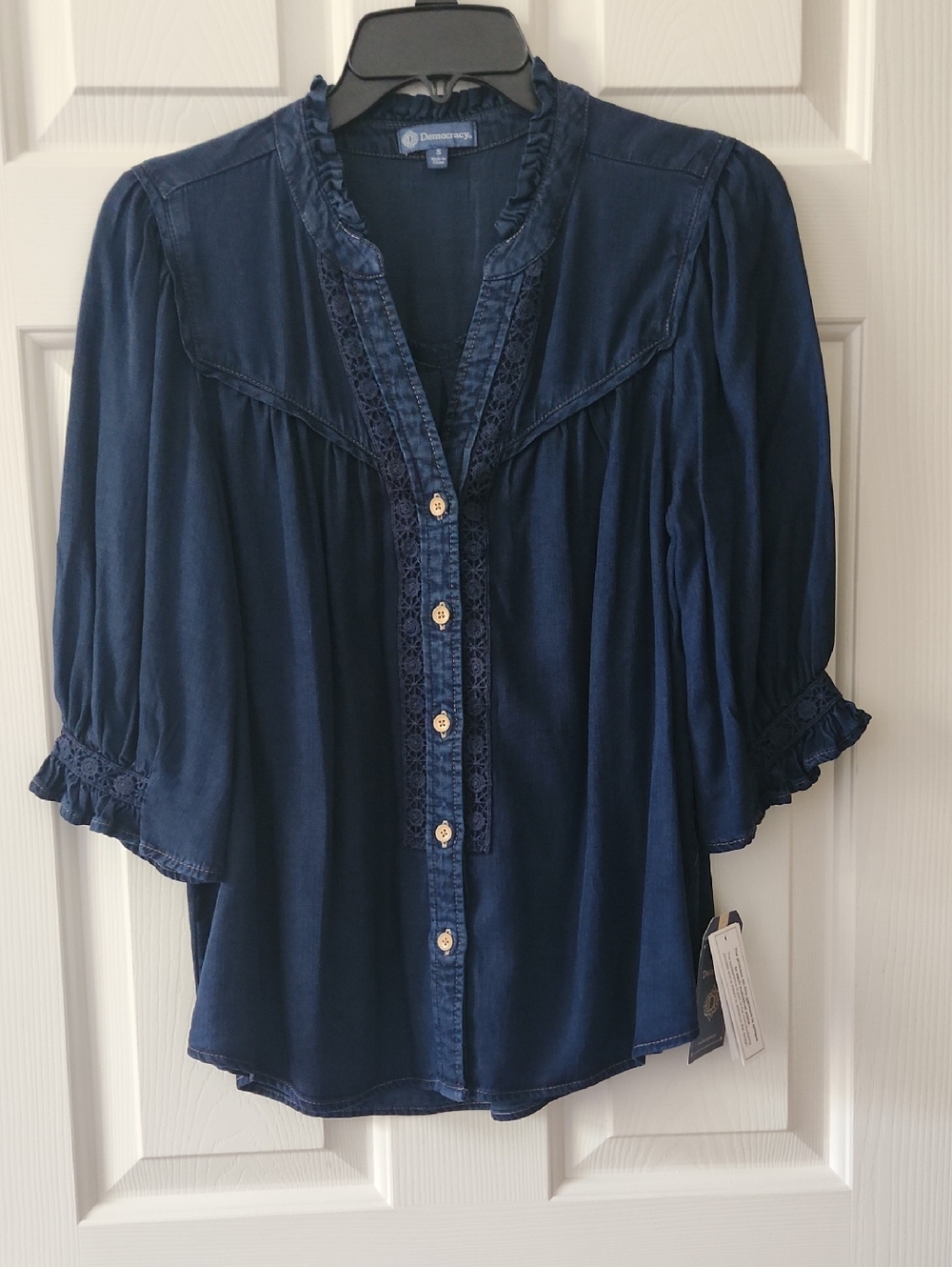 NWT Democracy Navy Blue Chambray Lace-Trim Button Front Blouse